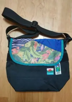 チチカカ　ショルダーバッグ
