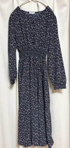 ネイビー フラワープリント ロングワンピース