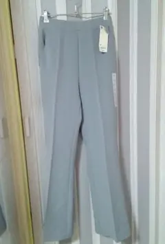 新品未使用 GU ストレッチ フレア パンツ Mサイズ 06 GRAY