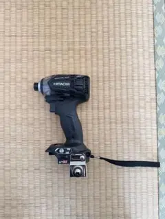 HITACHI 18Vインパクトドライバー 6.0Ah バッテリー付き - メルカリ
