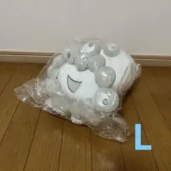 ミャクミャク 白 這い型 ぬいぐるみL - メルカリ