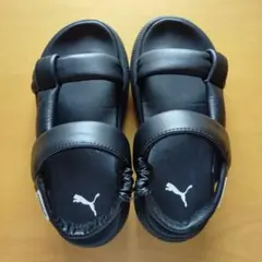 PUMA　スウェード マユ サマー 厚底サンダル ブラックのサムネイル