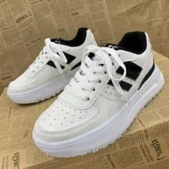 新品★レディース★22.5cm★厚底 軽量 Fレザースニーカー 黒 3411