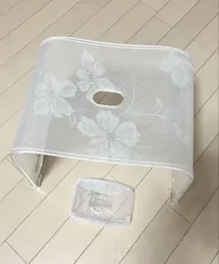 アクリル バスチェア 風呂椅子 ソープトレー洗面器3点　花柄 ホワイト クリア アクリル バスチェア 風呂椅子 ソープトレー洗面器3点 花柄 ホワイト