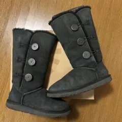 UGG ベイリーボタン　ブラックムートンブーツ 25㎝　USA8