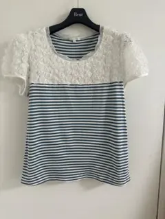 TO BE CHIC お花チュールレース袖　ボーダーカットソーのサムネイル