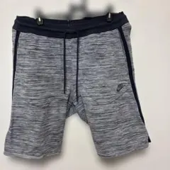 NIKE ショートパンツ　グレー M