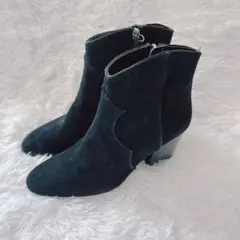 Item thumbnail for item 9cd7765f-c60c-42c3-86fe-5a9d63112178