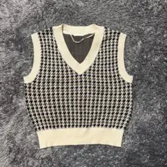 GU ニットベスト