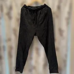 adidas ブラック ジョガーパンツ