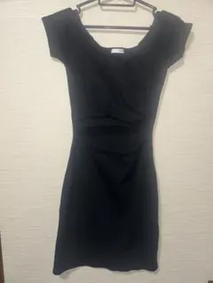 GYDA ブラック 半袖 ワンピース