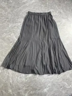 極美品アンタイトルグレーのフレアギャザースカート