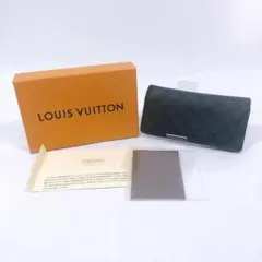 Item thumbnail for item ff9fc6ac-2a6d-4cf7-91ef-ff12f0de035c