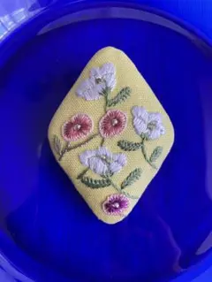 花柄刺繍ブローチ