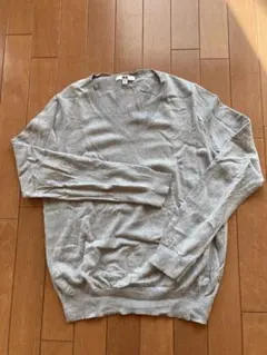 ユニクロ　グレー Vネック ニットセーター XL
