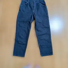 UNIQLO ダークブルー ストレートデニム