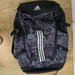 adidas 迷彩柄 バックパック　サッカー　旅行にも