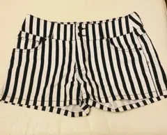 お値下げ中❣️美品✨コルザ　ストライプショートパンツ