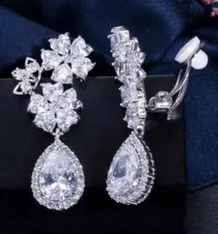 『新品 試着のみ』キュービックジルコニア イヤリング　ブライダル ウエディング