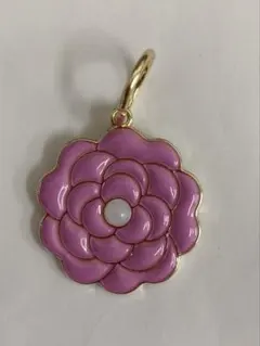 CHANEL ピンク カメリア 花モチーフチャームのみ 母の日 - メルカリ