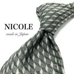 【極美品】NICOLE ネクタイ 綺麗め グリーン 国産品 お洒落 シンプル