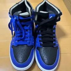 商品は箱から出したばかりで、新品です。傷は一切ありません。