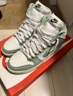Nike Dunk High スニーカーのサムネイル