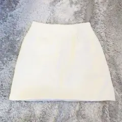 ミニスカート　ホワイト