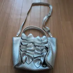 イストワール 軽量ボブディング素材 立体フリル ミニトートバッグ
