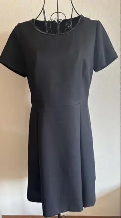 黒のワンピーススーツ（ジャケット付き）　13号　入学式