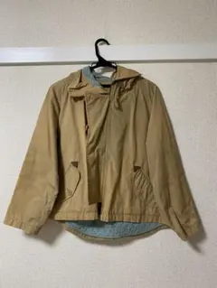 ベージュ ブルゾン