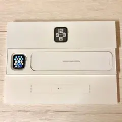 Apple Watch SE 第2世代40mm GPS / シルバーアルミニウム