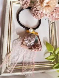 インド刺繍　ヘアゴム　ヘアアクセ　ピンク　くすみ　入園　入学　卒園　発表会