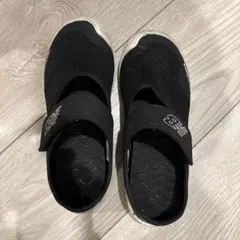 New Balance ブラック サンダル 20cm
