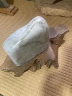 天然石　日高ヒスイ　御表札　約1300g 翡翠 天然石 日高ヒスイ 御表札 約1300g 翡翠 - メルカリ