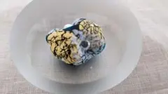 ガラス製 ペーパーウェイト (彩り) ピンク 金箔入り - メルカリ