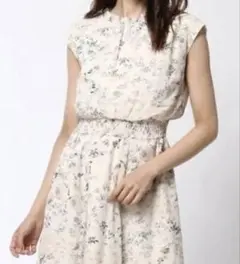 Noela 花柄 ノースリーブワンピース　ロング サーモンピンク