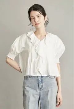 Mila Owen ウォッシャブル　ラッフルカラーブラウス新品未使用　完売品　白のサムネイル