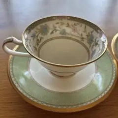 【メルカリ市値引き】美品　ノリタケ　ティーカップ＆ソーサーペア2客　日本製