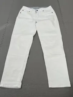 Comfort basic ホワイト ストレートデニム パンツ