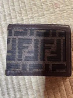 FENDI 二つ折り財布 ブラウン キャンバス×レザー ズッカ柄のサムネイル
