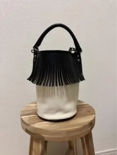 ayakoバッグ　フリンジ付きバケツ型ショルダーバッグ