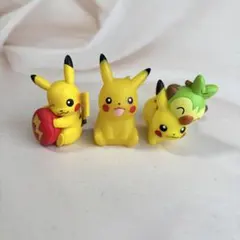ピカチュウ　フィギュア
