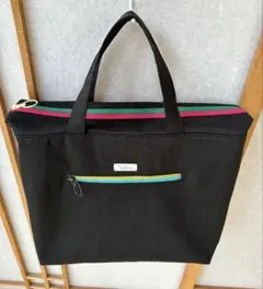 ファスナーが主役？　A4入る大きいファスナートートバッグ(o^^o)