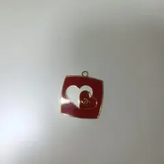 CHANEL シャネル 2026 バレンタイン 限定 レッドハートチャーム