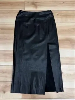 ZARA 黒 スリット入りタイトスカート XS