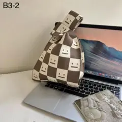B3-2 ミニトート　手提げ　ニットバッグ　ハンドバッグ　サブバッグ