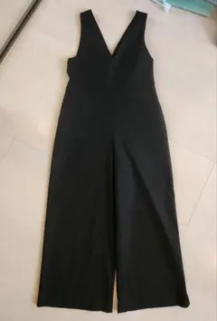 UNIQLO オールインワン Mサイズ　ジャンプスーツ ブラック