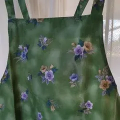 花柄　エプロン 緑色