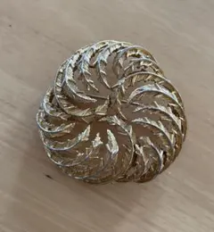 h'eres F brooch ヒアーズ ブローチ - メルカリ